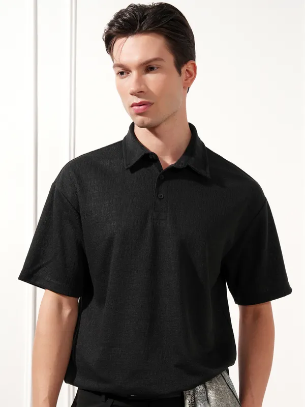 Highlander Men Black Solid Polo Collar T-Shirt