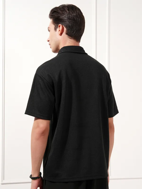 Highlander Men Black Solid Polo Collar T-Shirt