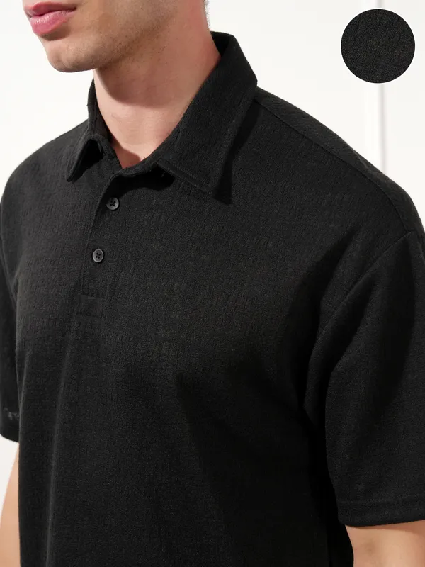 Highlander Men Black Solid Polo Collar T-Shirt