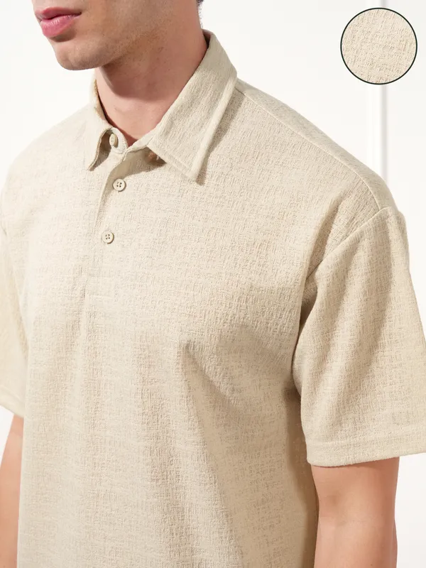 Highlander Men Cream Solid Polo Collar T-Shirt