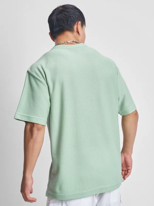 Highlander Men Green Solid Round Neck Oversized Fit T-Shirt