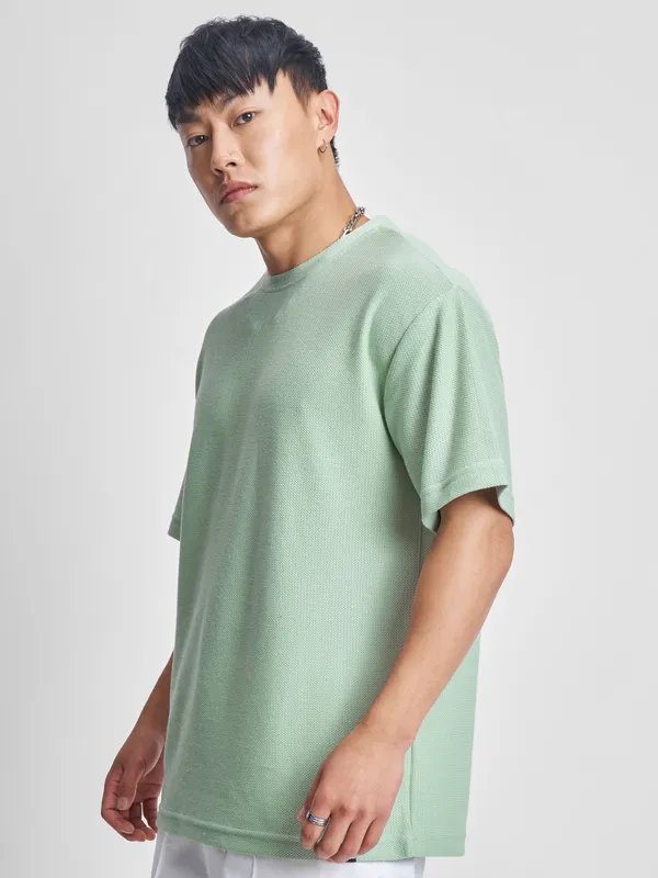 Highlander Men Green Solid Round Neck Oversized Fit T-Shirt