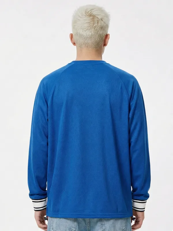 Highlander Men Blue Self Design V-Neck Oversized Fit T-Shirt