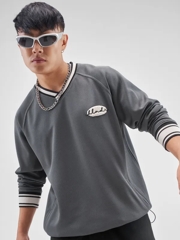 Highlander Men Grey Self Design V-Neck Oversized Fit T-Shirt