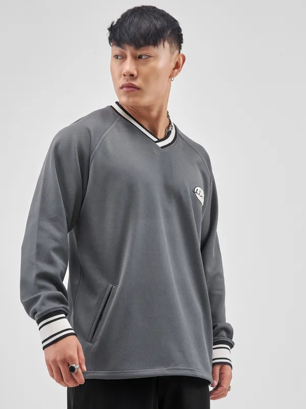 Highlander Men Grey Self Design V-Neck Oversized Fit T-Shirt