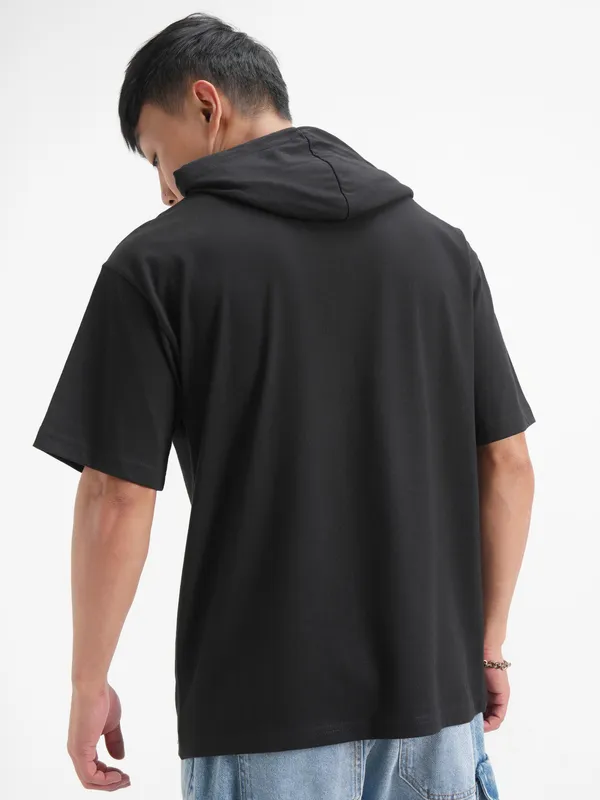 Highlander Men Black Printed Hood T-Shirt