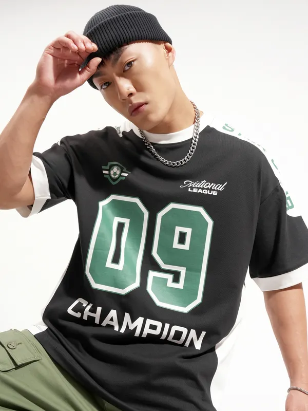 Highlander Men Black Printed Round Neck Oversized Fit T-Shirt