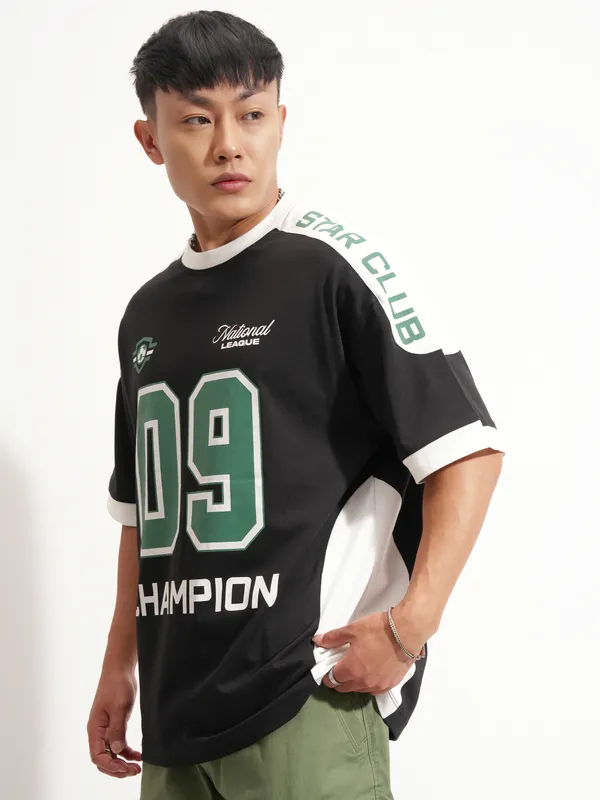 Highlander Men Black Printed Round Neck Oversized Fit T-Shirt