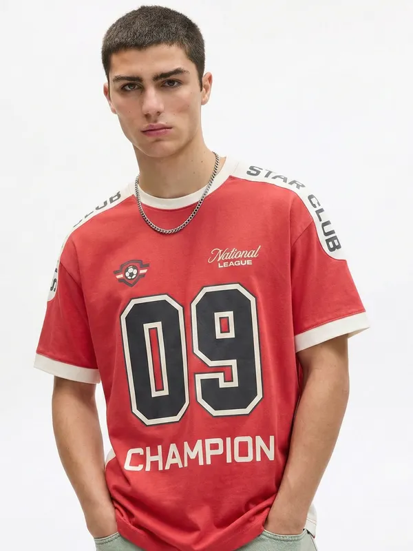 Highlander Men Red Printed Round Neck Oversized Fit T-Shirt