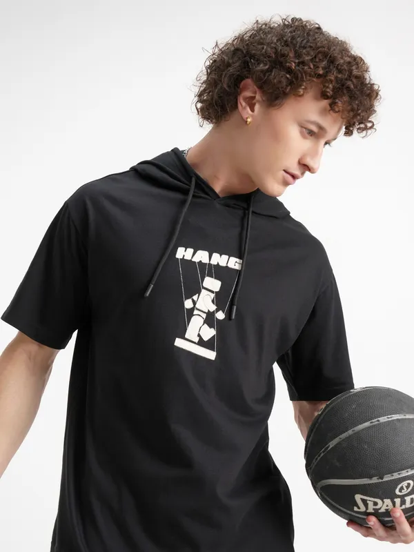 Highlander Men Black Printed Hood T-Shirt