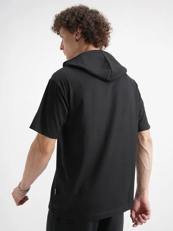 Highlander Men Black Printed Hood T-Shirt
