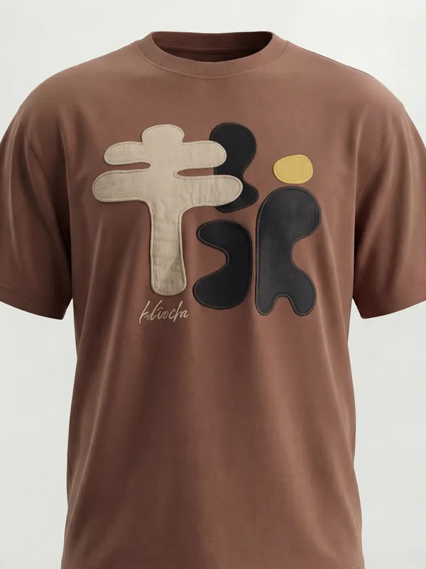 Highlander Men Brown Applique Round Neck T-Shirt