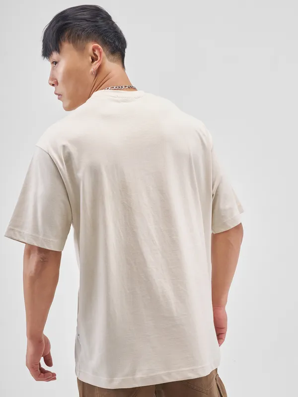 Highlander Men Beige Applique Round Neck T-Shirt
