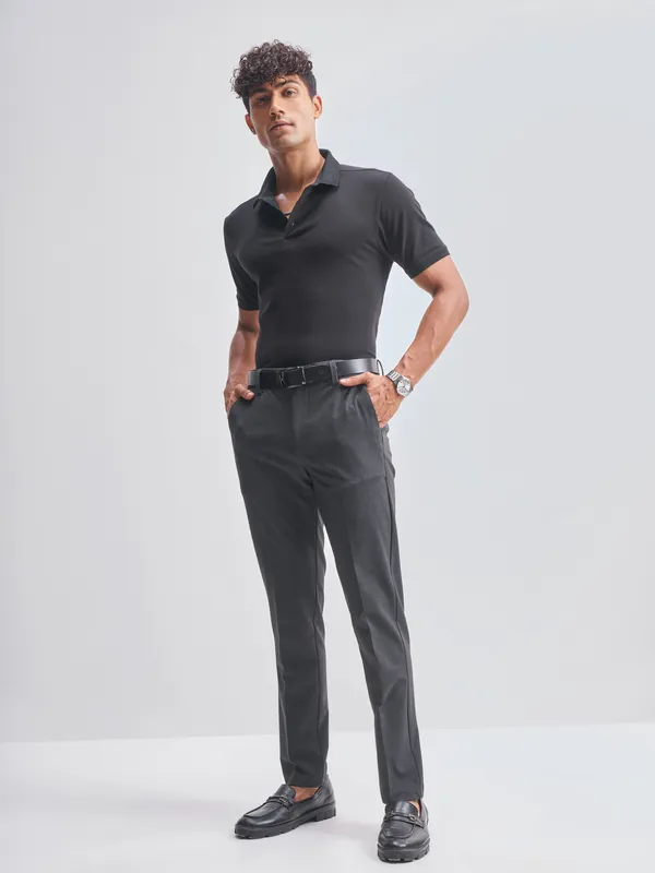 Highlander Men Black Solid Polo Collar T-Shirt