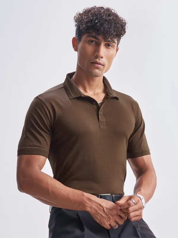 Highlander Men Brown Solid Polo Collar T-Shirt