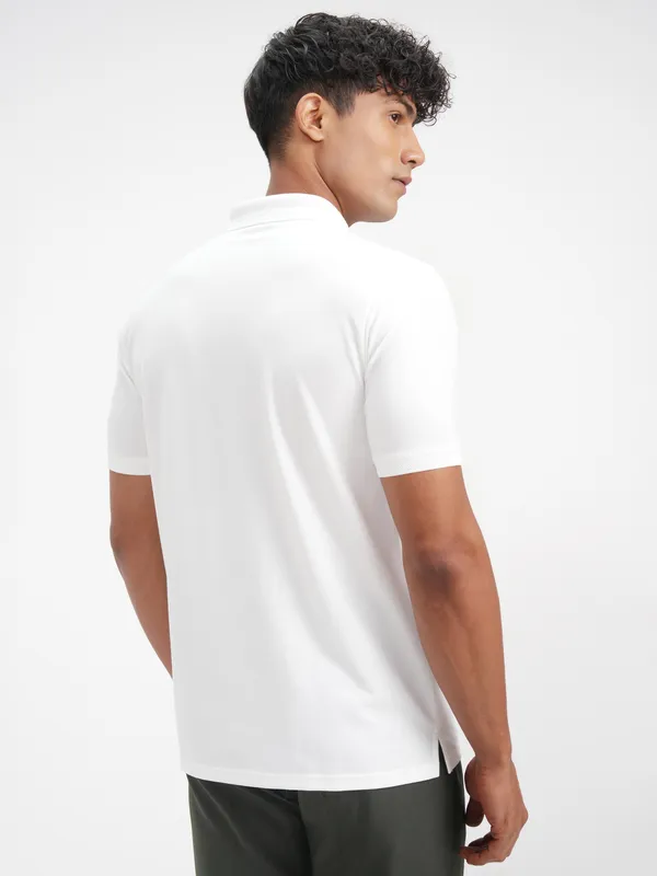 Highlander Men White Solid Polo Collar T-Shirt