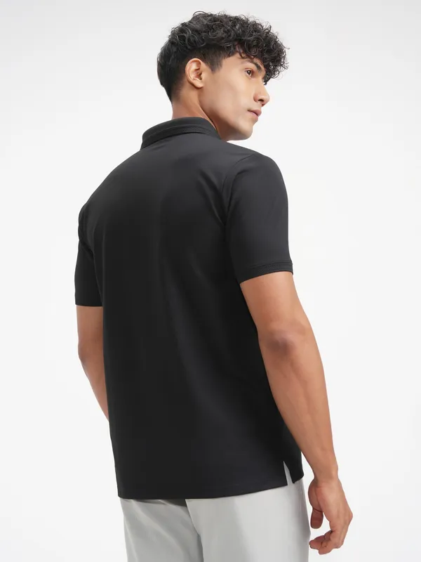 Highlander Men Black Solid Polo Collar T-Shirt