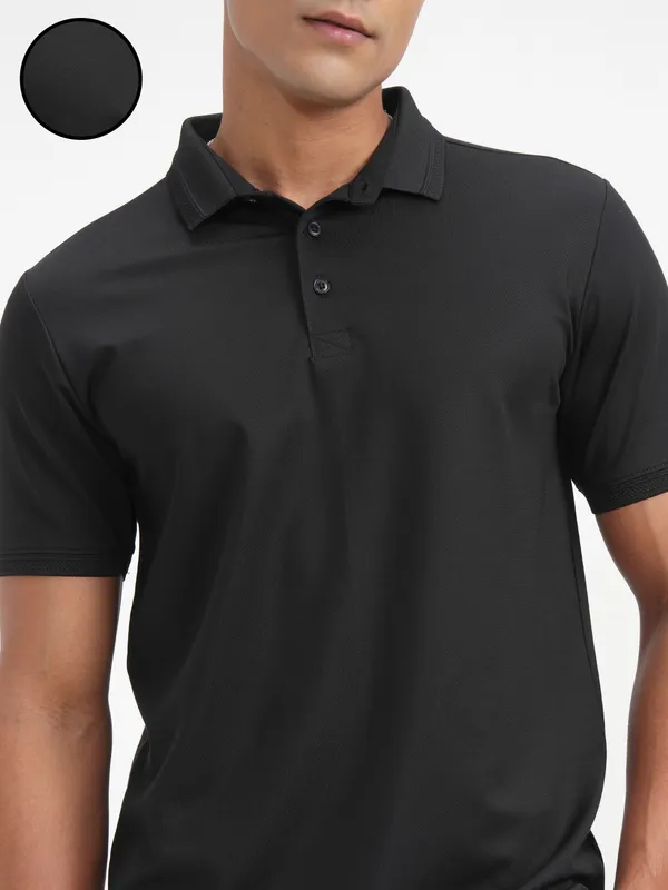 Highlander Men Black Solid Polo Collar T-Shirt