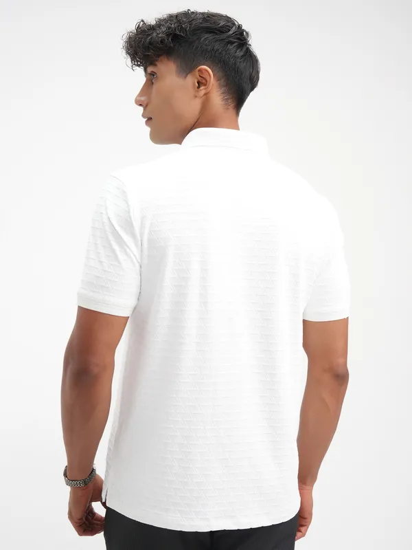 Highlander Men White Solid Polo Collar T-Shirt