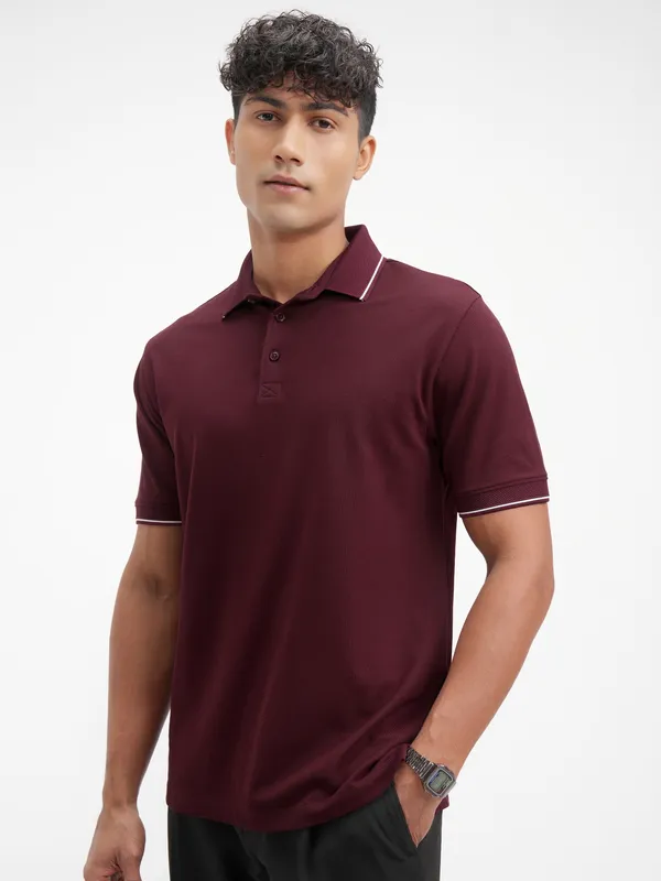 Highlander Men Maroon Solid Polo Collar T-Shirt