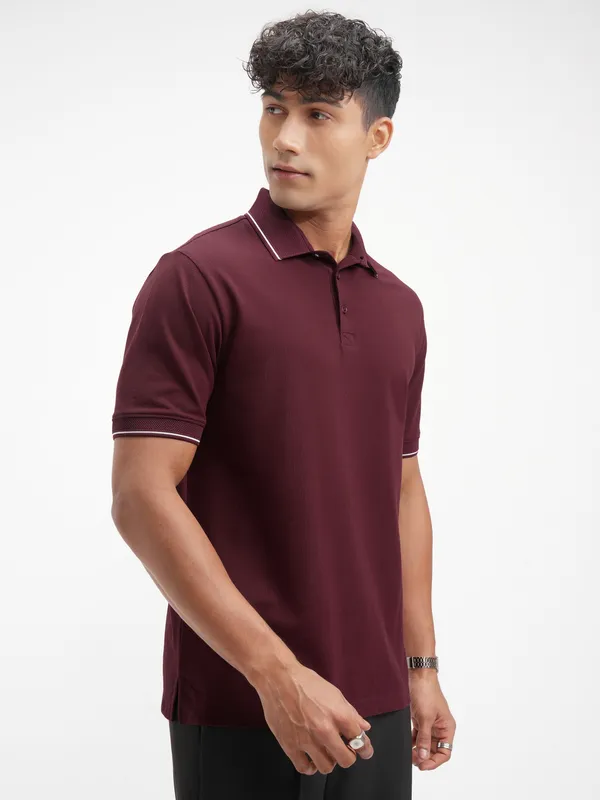 Highlander Men Maroon Solid Polo Collar T-Shirt