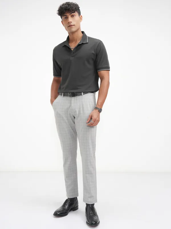 Highlander Men Grey Solid Polo Collar T-Shirt