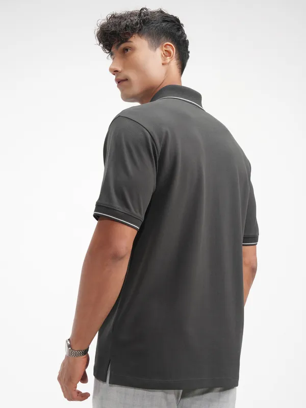 Highlander Men Grey Solid Polo Collar T-Shirt