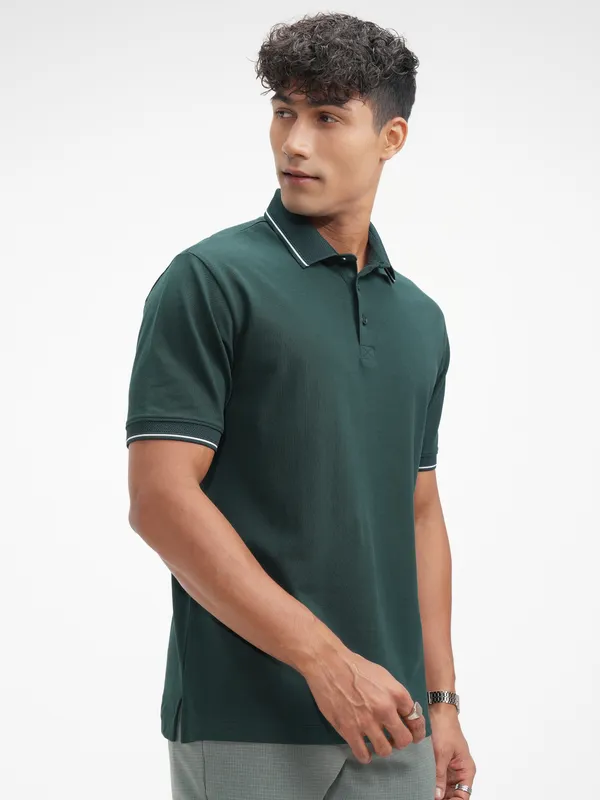 Highlander Men Green Solid Polo Collar T-Shirt