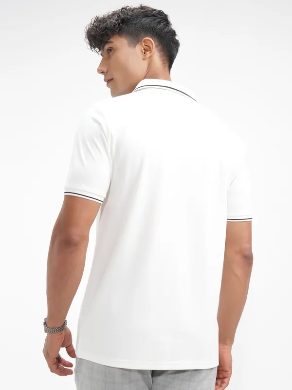 Highlander Men White Solid Polo Collar T-Shirt