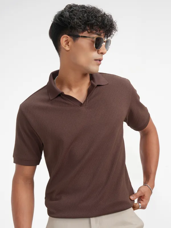 Men Solid Polo Collar T-Shirt