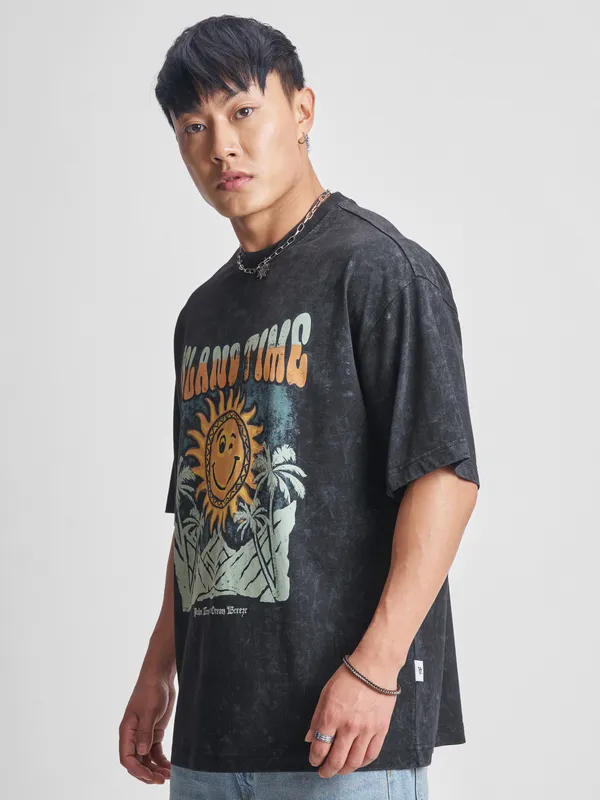 Highlander Men Black Printed Round Neck Oversized Fit T-Shirt