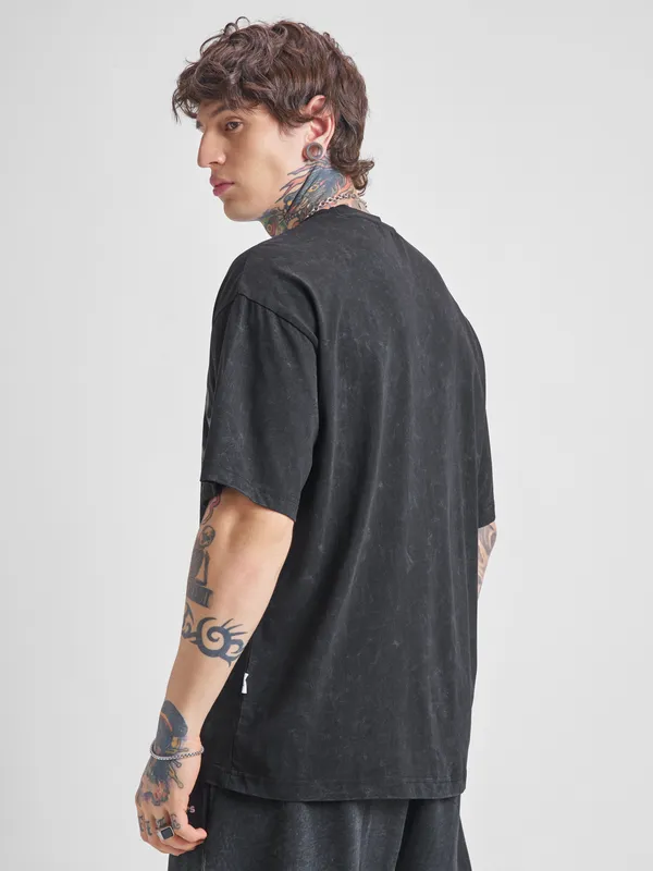 Highlander Men Black Printed Round Neck Oversized Fit T-Shirt