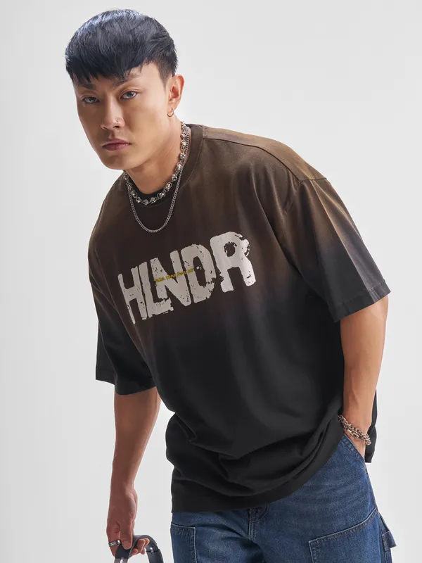 Highlander Men Black Printed Round Neck Oversized Fit T-Shirt