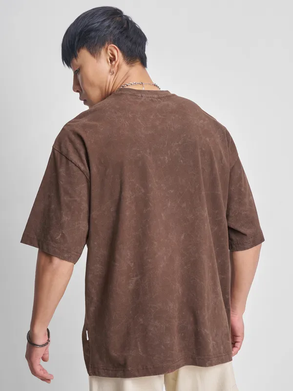 Highlander Men Brown Printed Round Neck Oversized Fit T-Shirt