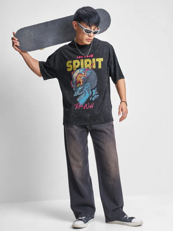 Highlander Men Black Printed Round Neck Oversized Fit T-Shirt