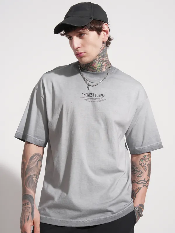Highlander Men Grey Printed Round Neck Oversized Fit T-Shirt
