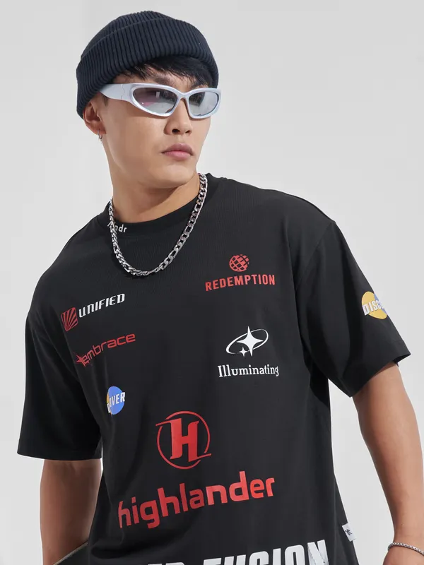 Highlander Men Black Printed Round Neck Oversized Fit T-Shirt