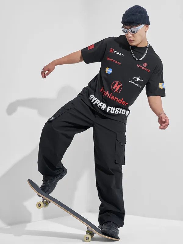 Highlander Men Black Printed Round Neck Oversized Fit T-Shirt