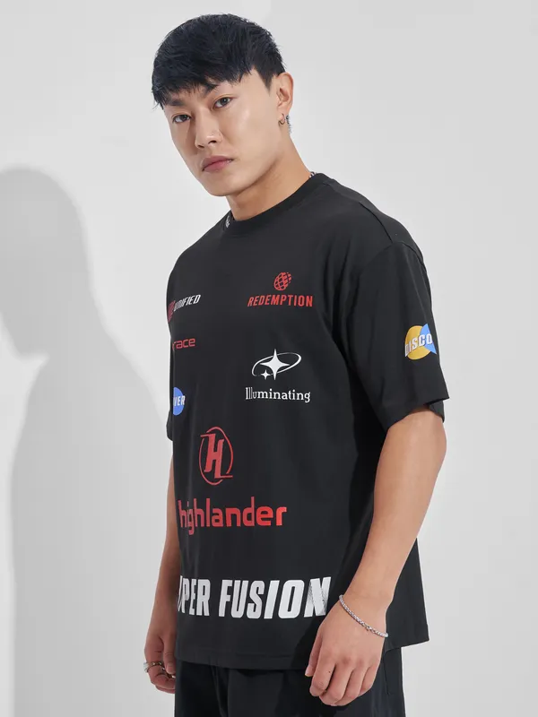 Highlander Men Black Printed Round Neck Oversized Fit T-Shirt