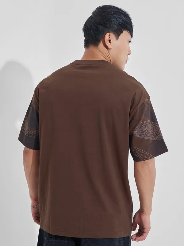 Highlander Men Brown Printed Round Neck Oversized Fit T-Shirt
