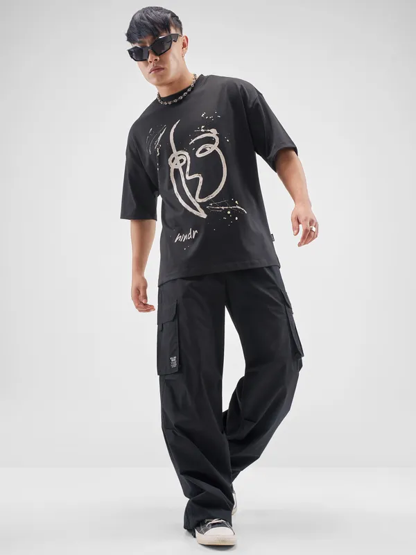Highlander Men Black Printed Round Neck Oversized Fit T-Shirt