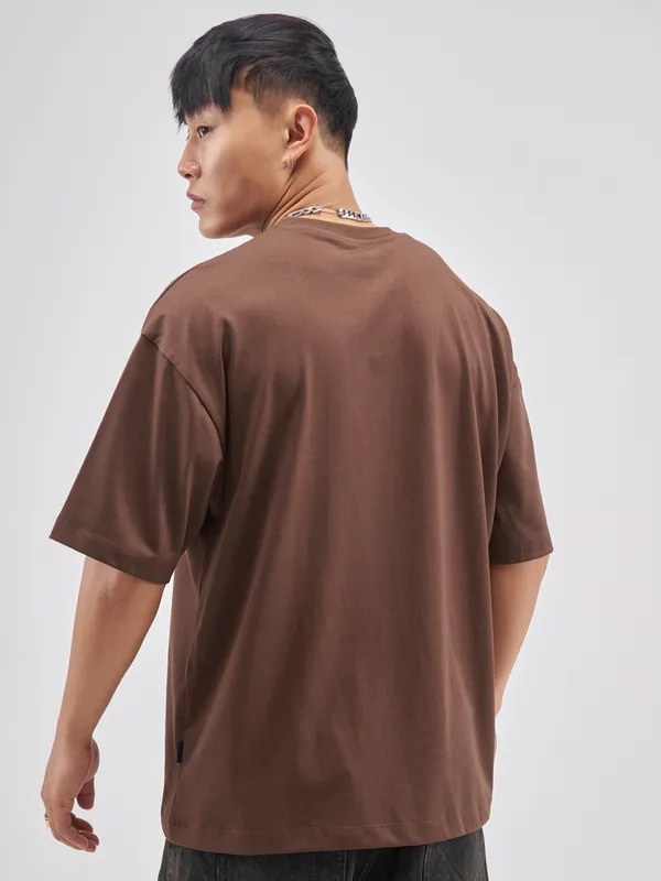 Highlander Men Brown Printed Round Neck Oversized Fit T-Shirt