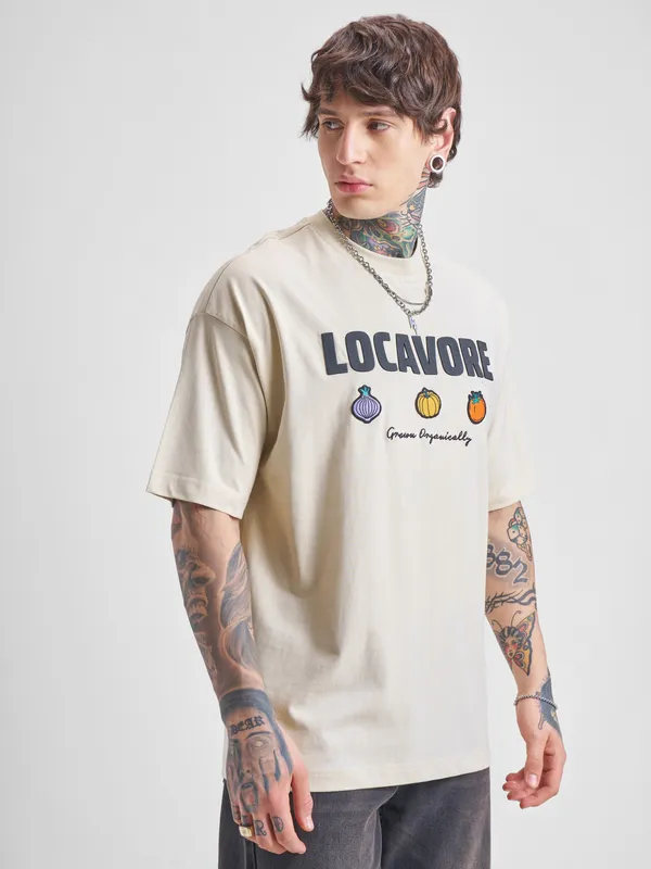 Highlander Men Cream Printed Round Neck Oversized Fit T-Shirt