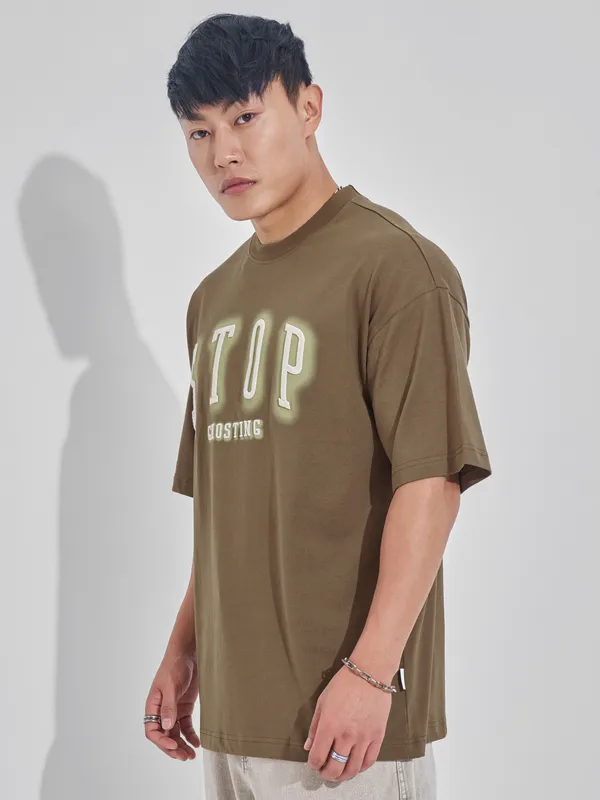 Highlander Men Khaki Printed Round Neck Oversized Fit T-Shirt