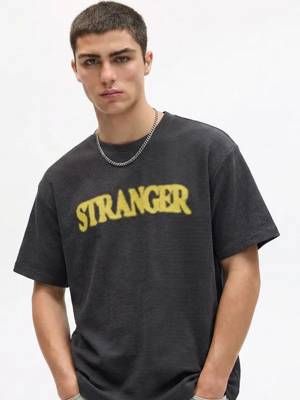 Highlander Men Black Printed Round Neck Oversized Fit T-Shirt