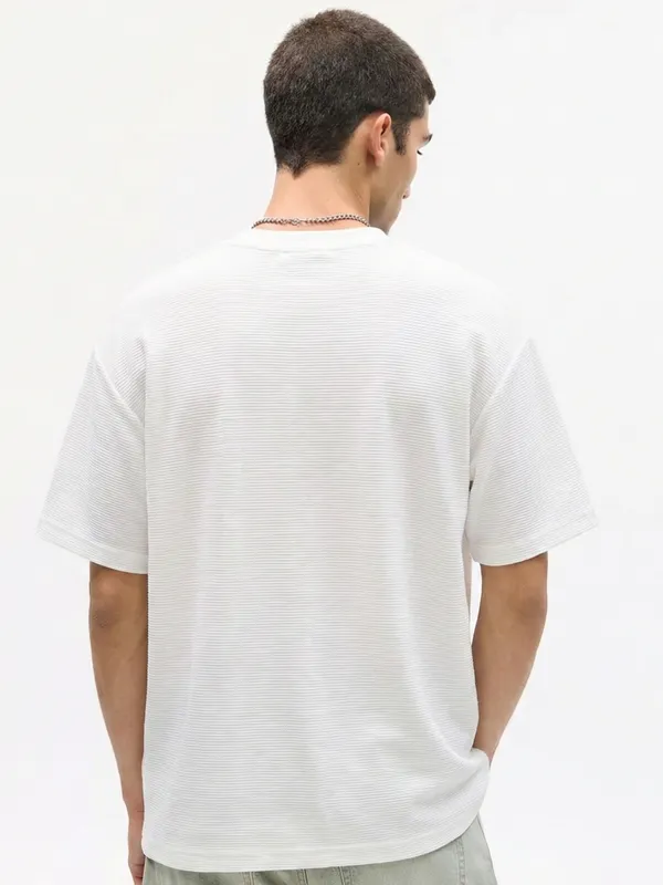 Highlander Men White Printed Round Neck Oversized Fit T-Shirt