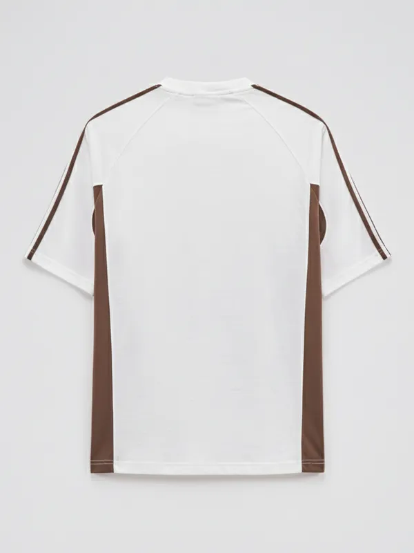 Highlander Men White Colourblocked Round Neck T-Shirt