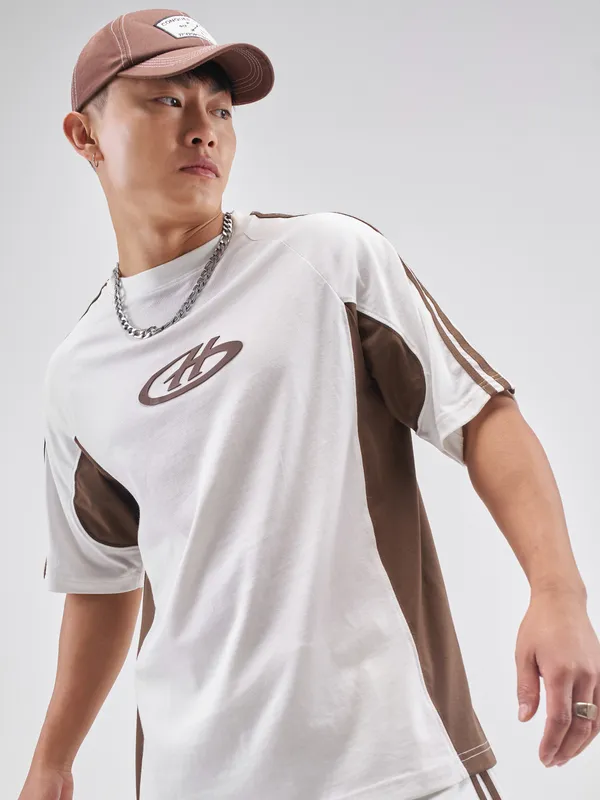Highlander Men White Colourblocked Round Neck T-Shirt