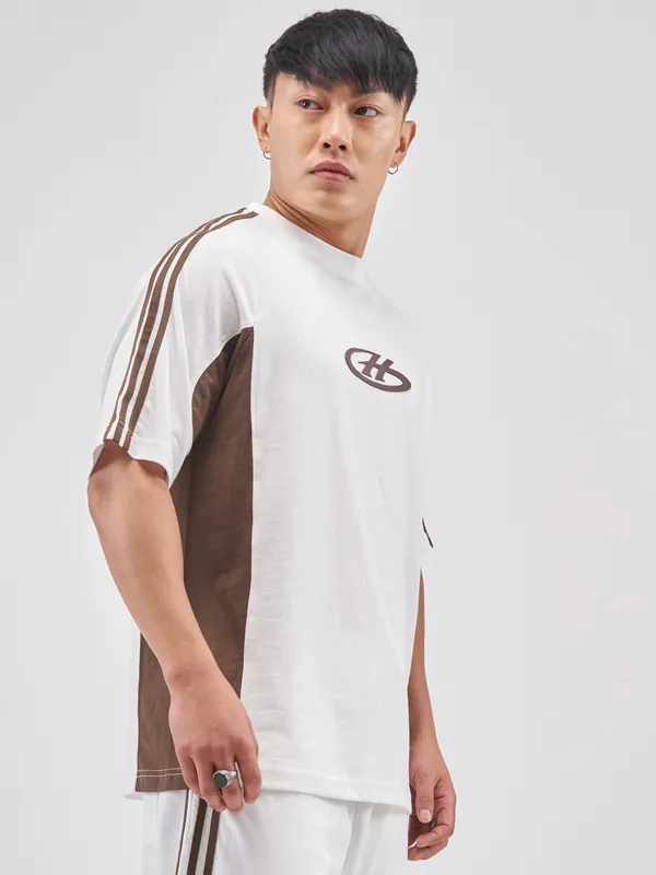 Highlander Men White Colourblocked Round Neck T-Shirt