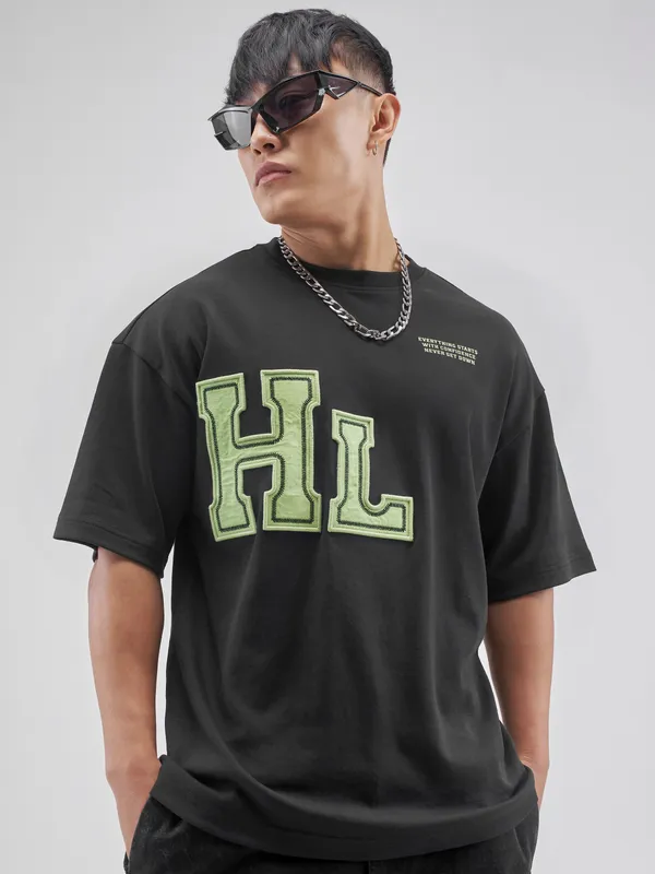 Highlander Men Black Printed Round Neck Oversized Fit T-Shirt
